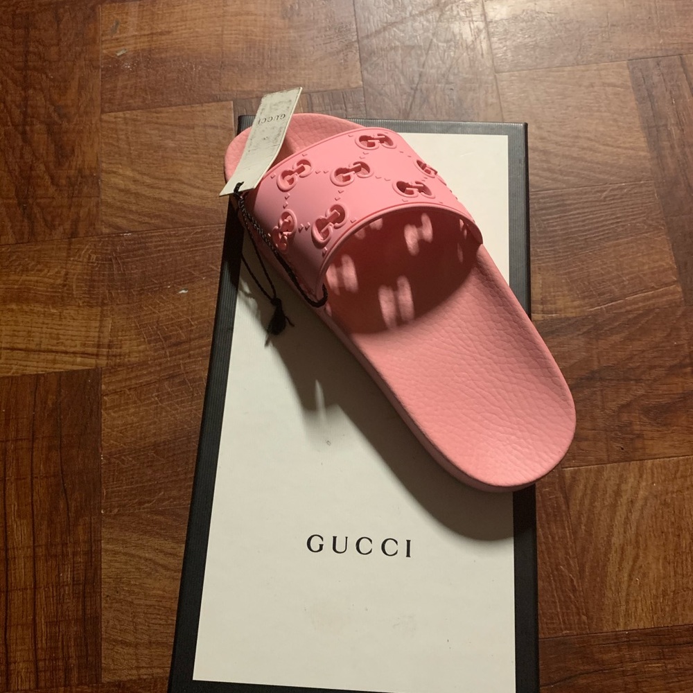Brand new Gucci slides size 37
